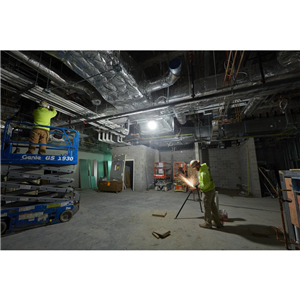 MM LAMPA STREFOWA 4400lm M18 SLSP-0