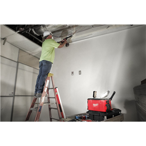 MM PACKOUT LAMPA STREFOWA M18 POALC-0